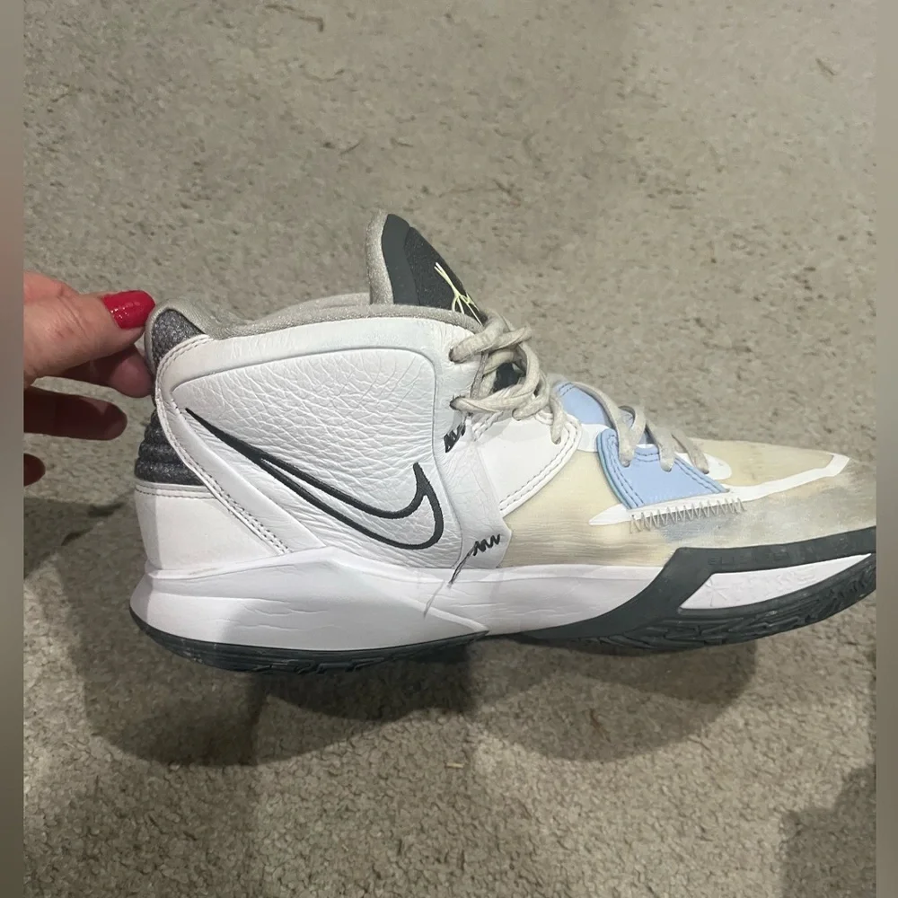Nike Kyrie Infinity 